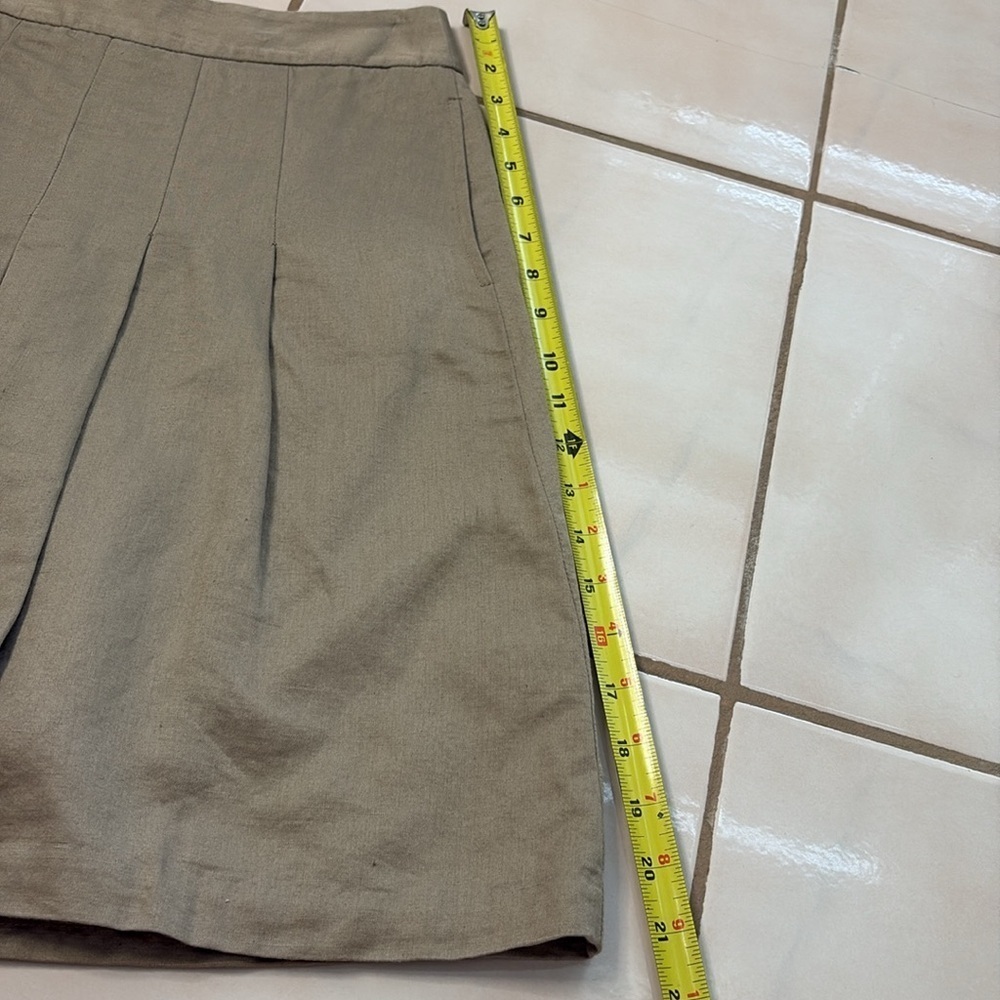 Banana Republic Woodside Khaki Women's Pleated Skirt. Size 2 - Picture 10 of 11